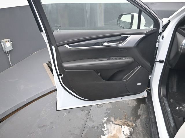 Certified 2025 Cadillac XT5 Premium Luxury image 12