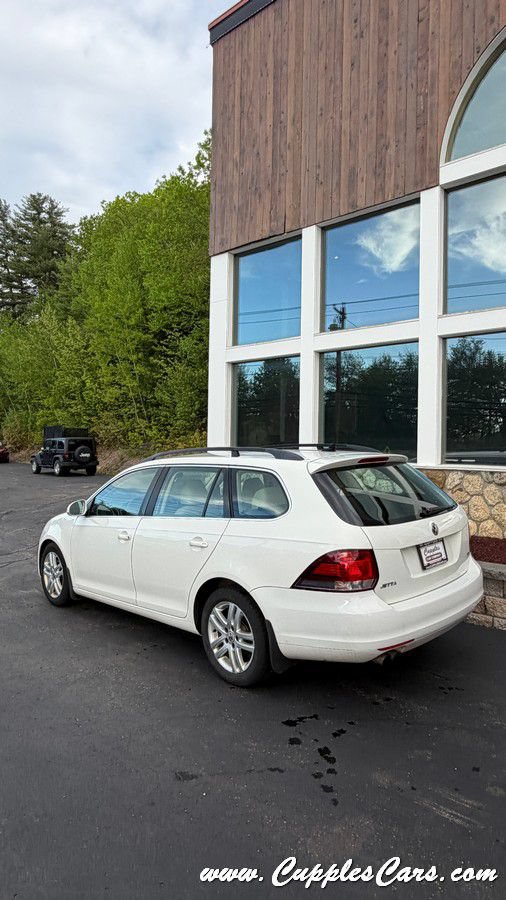 Used 2011 Volkswagen Jetta TDI FWD image 32