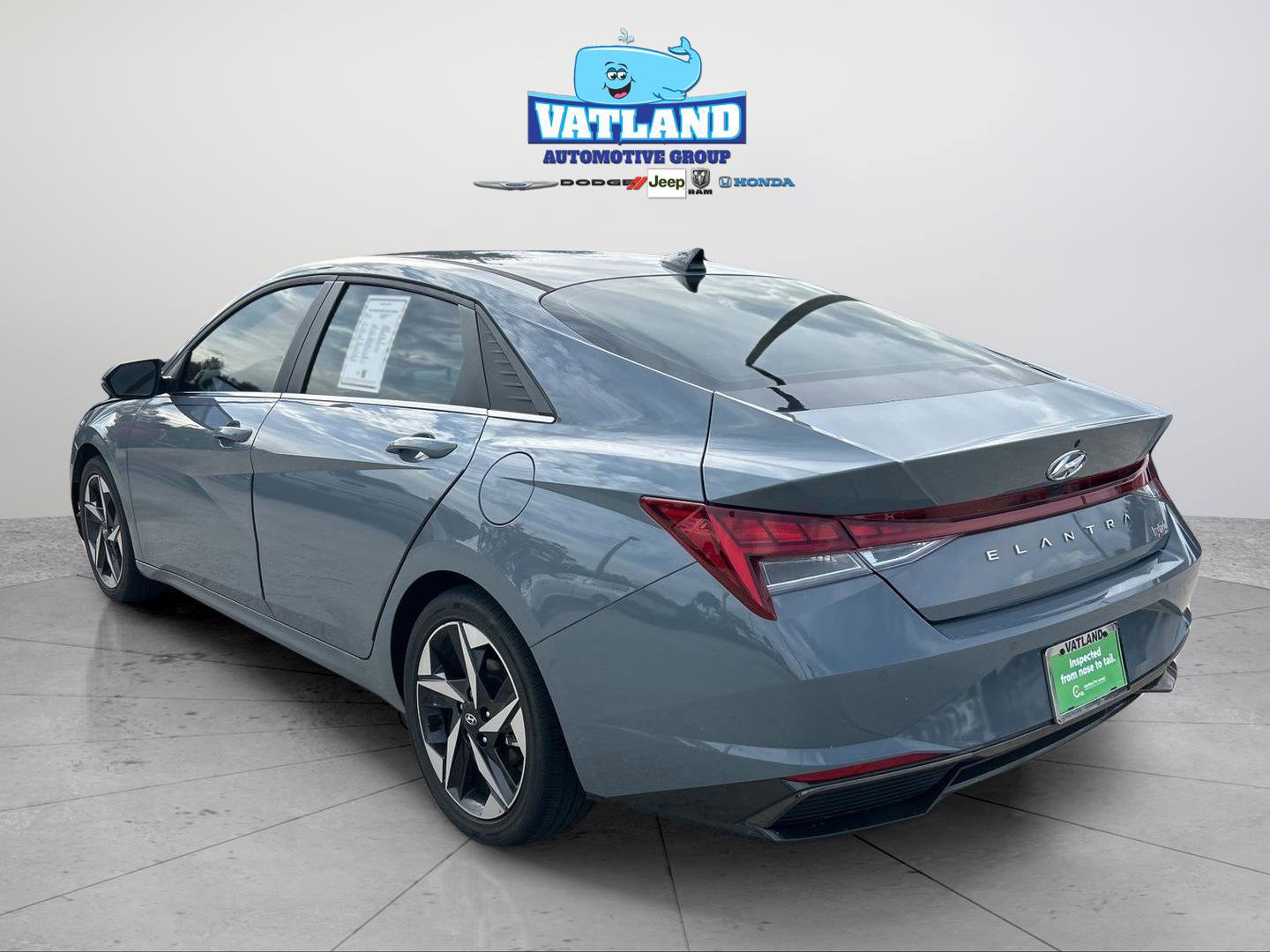 Used 2023 Hyundai Elantra Limited image 3