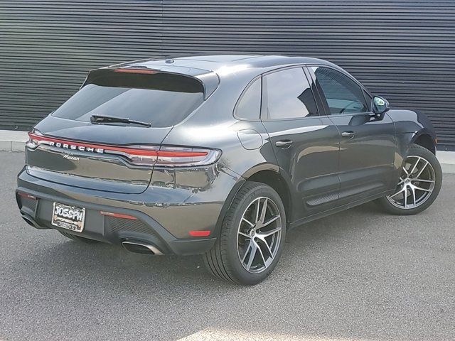 Used 2025 Porsche Macan image 7