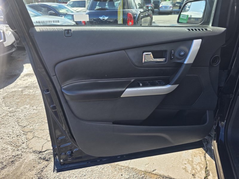 Used 2011 Ford Edge SE w/ 101A Rapid Spec Order Code image 9