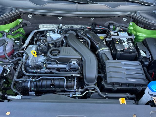 New 2025 Volkswagen Taos SE image 10