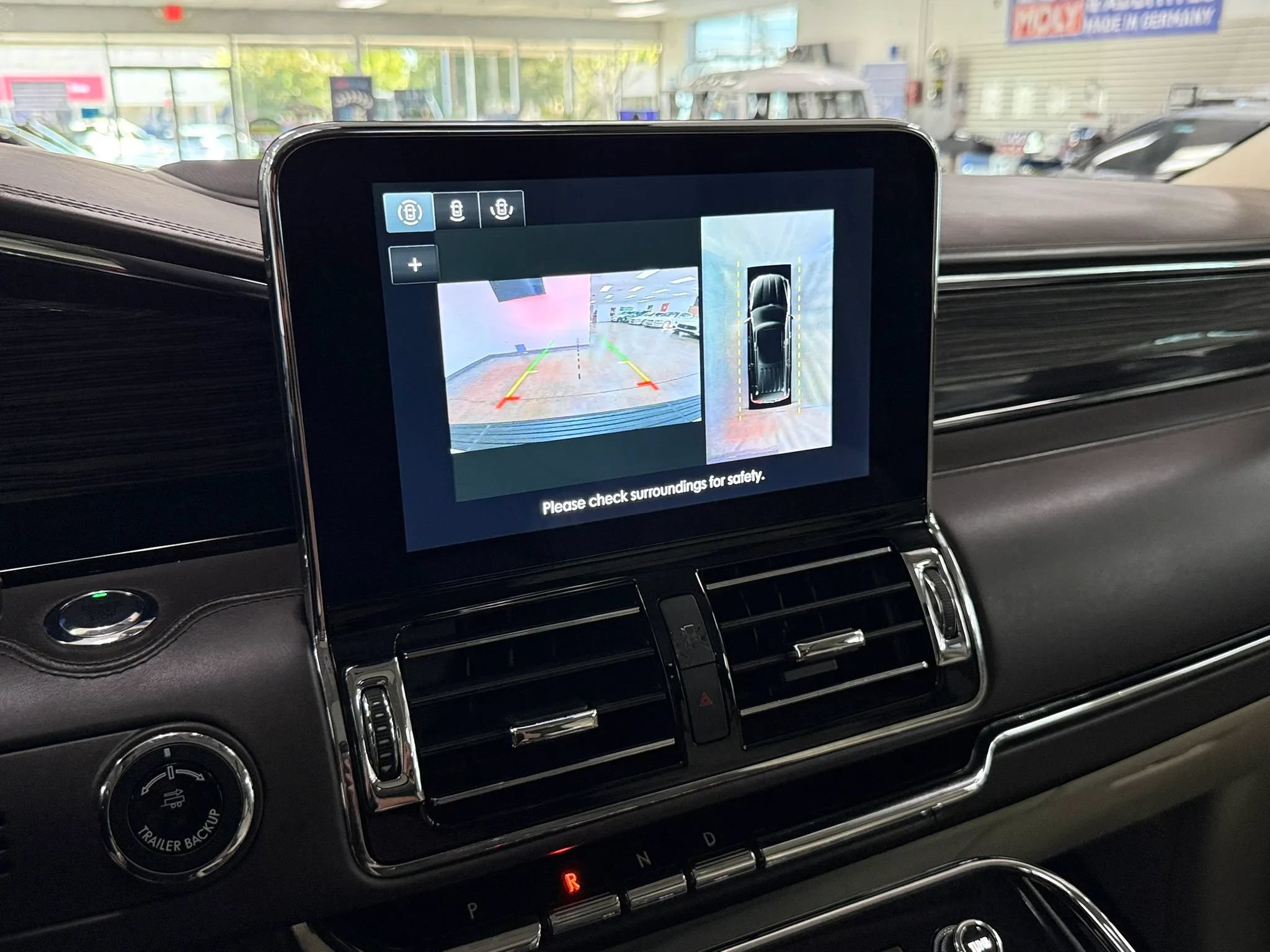 Used 2020 Lincoln Navigator L Black Label w/ Cargo Convenience Package AWD/4WD image 29