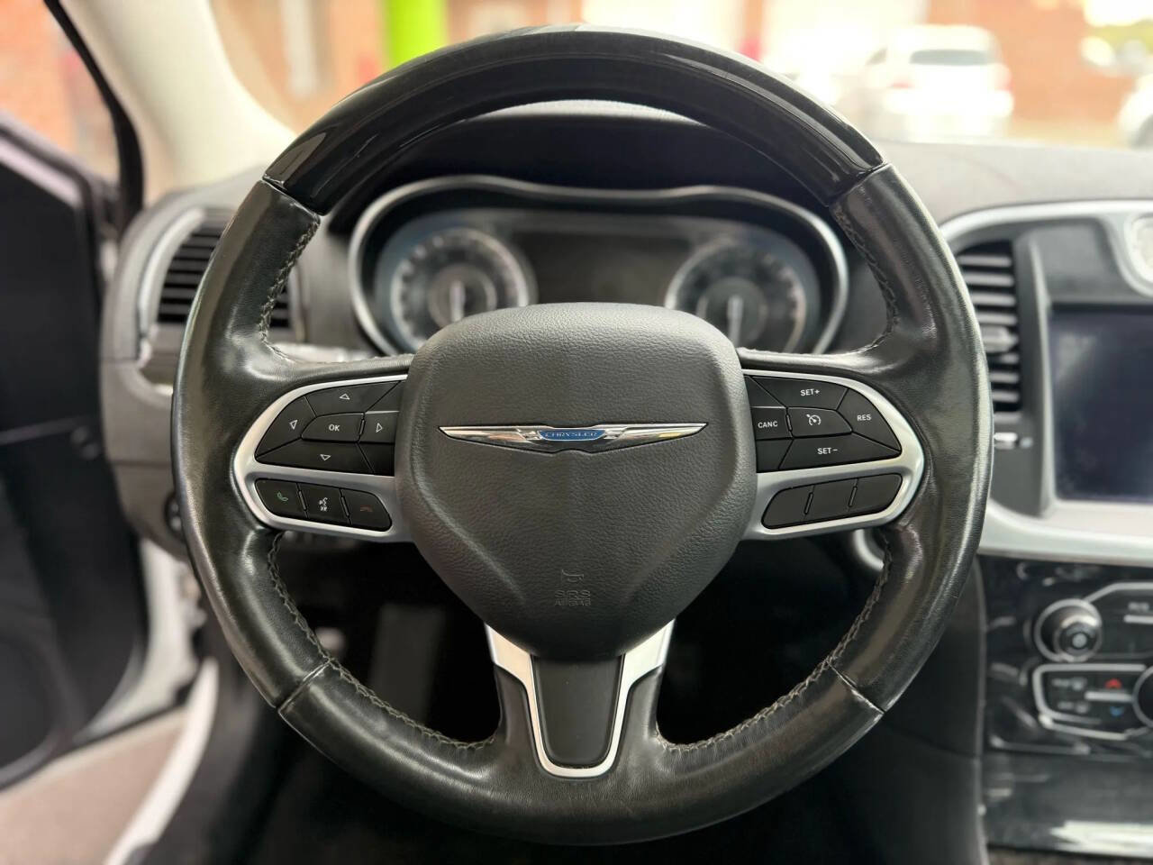 Used 2020 Chrysler 300 Limited image 11