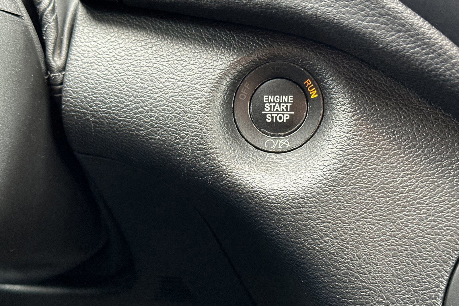 Used 2023 Jeep Cherokee Altitude Lux image 23