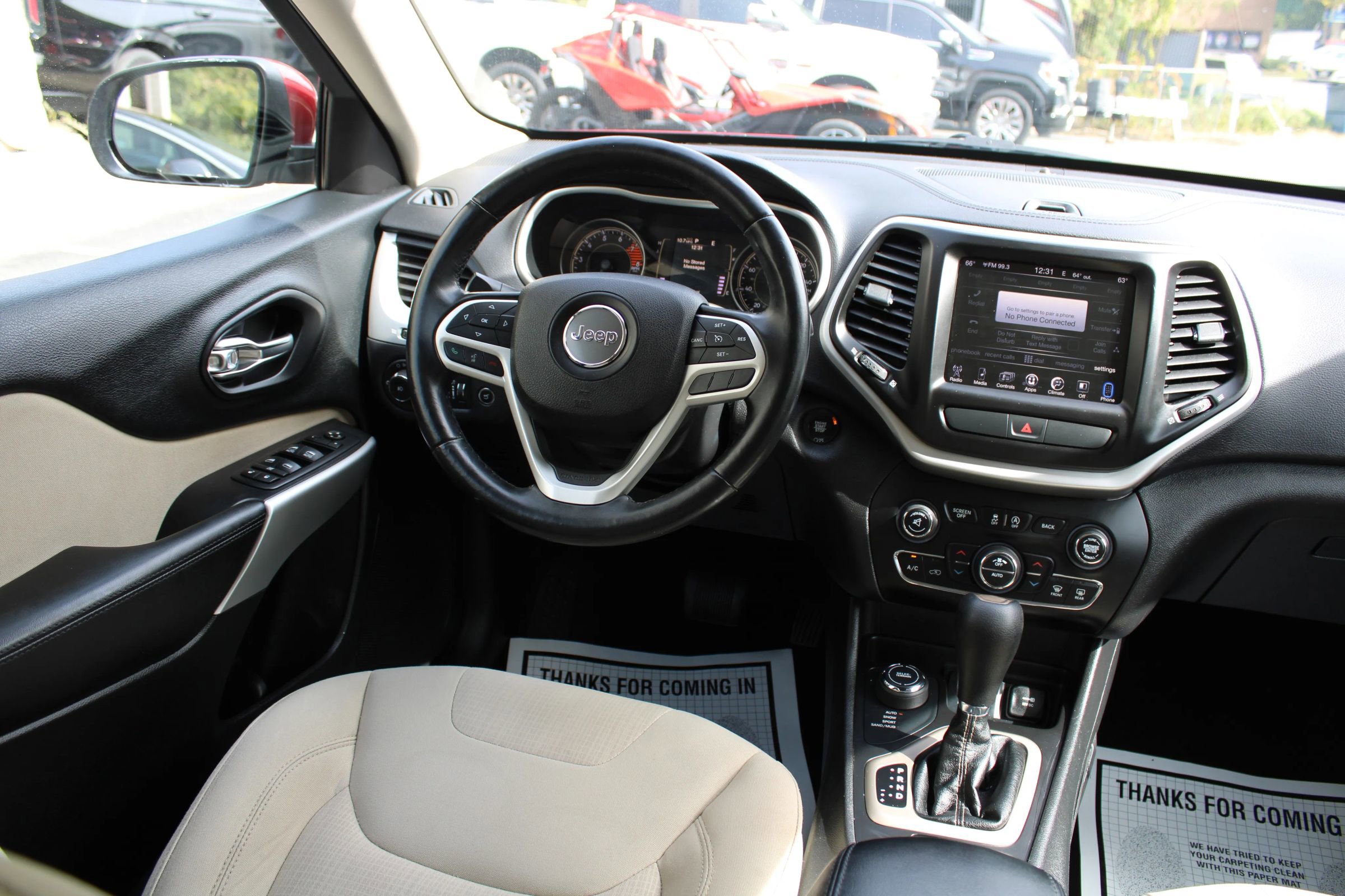 Used 2017 Jeep Cherokee Latitude w/ Comfort/Convenience Group image 11