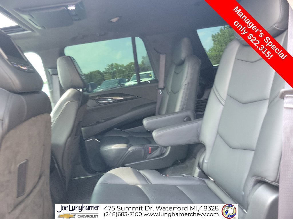 Used 2016 Cadillac Escalade Platinum AWD/4WD image 27