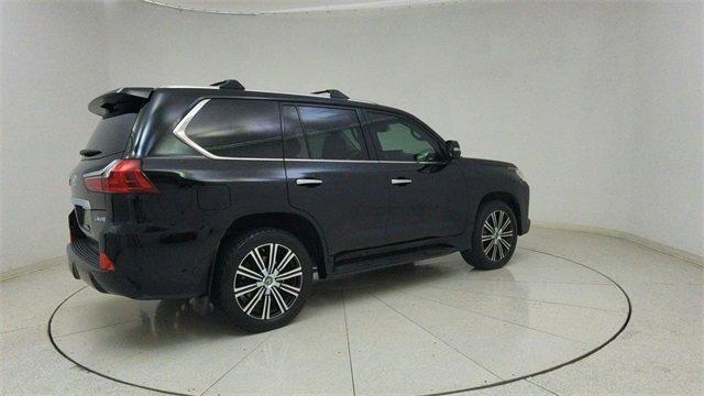Used 2021 Lexus LX 570 4WD w/ 3rd Row & Luxury Pkg image 74