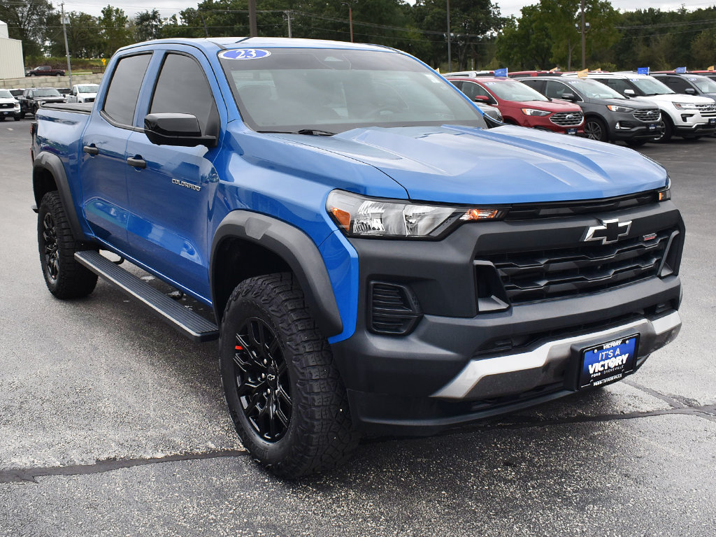 Used 2023 Chevrolet Colorado Trail Boss w/ Technology Package AWD/4WD image 12