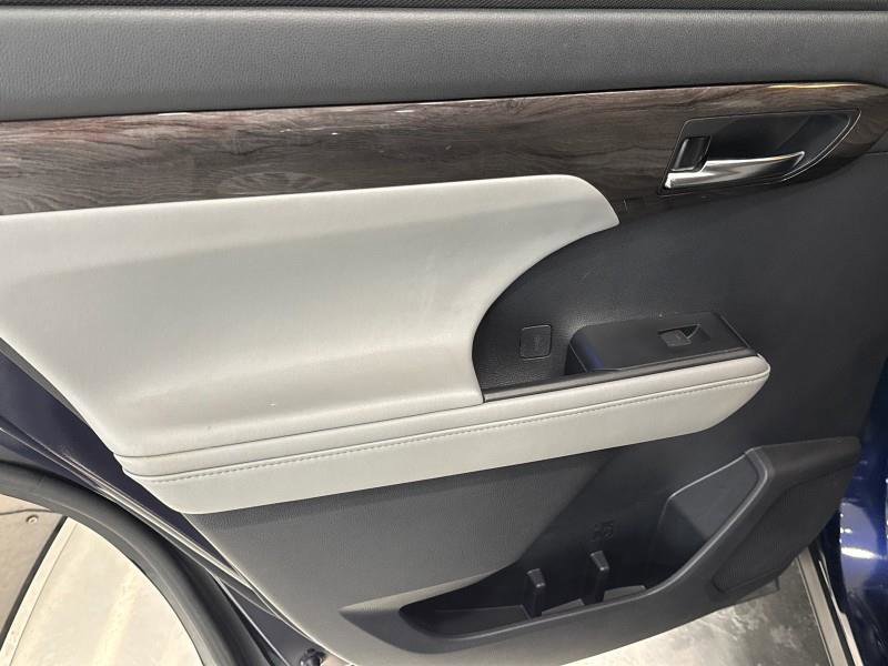 Used 2021 Toyota Highlander Limited image 75