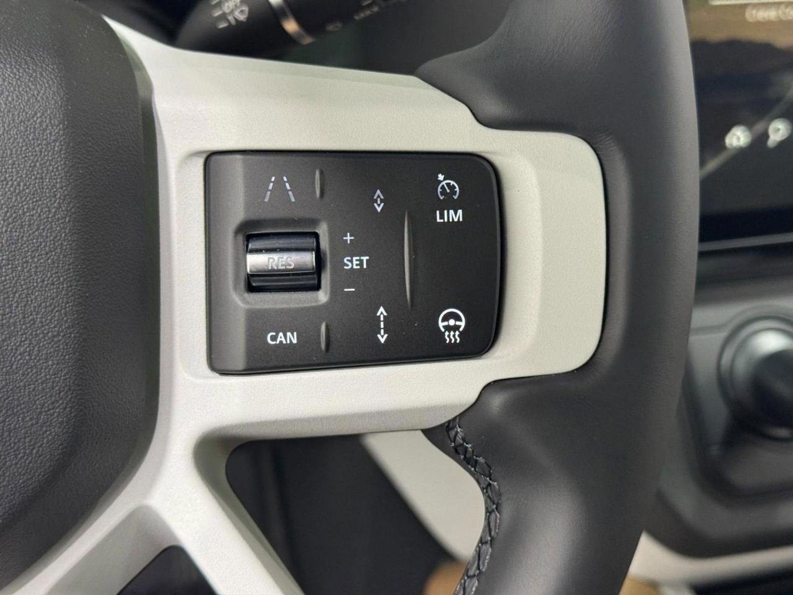 New 2026 Land Rover Defender 110 S image 31