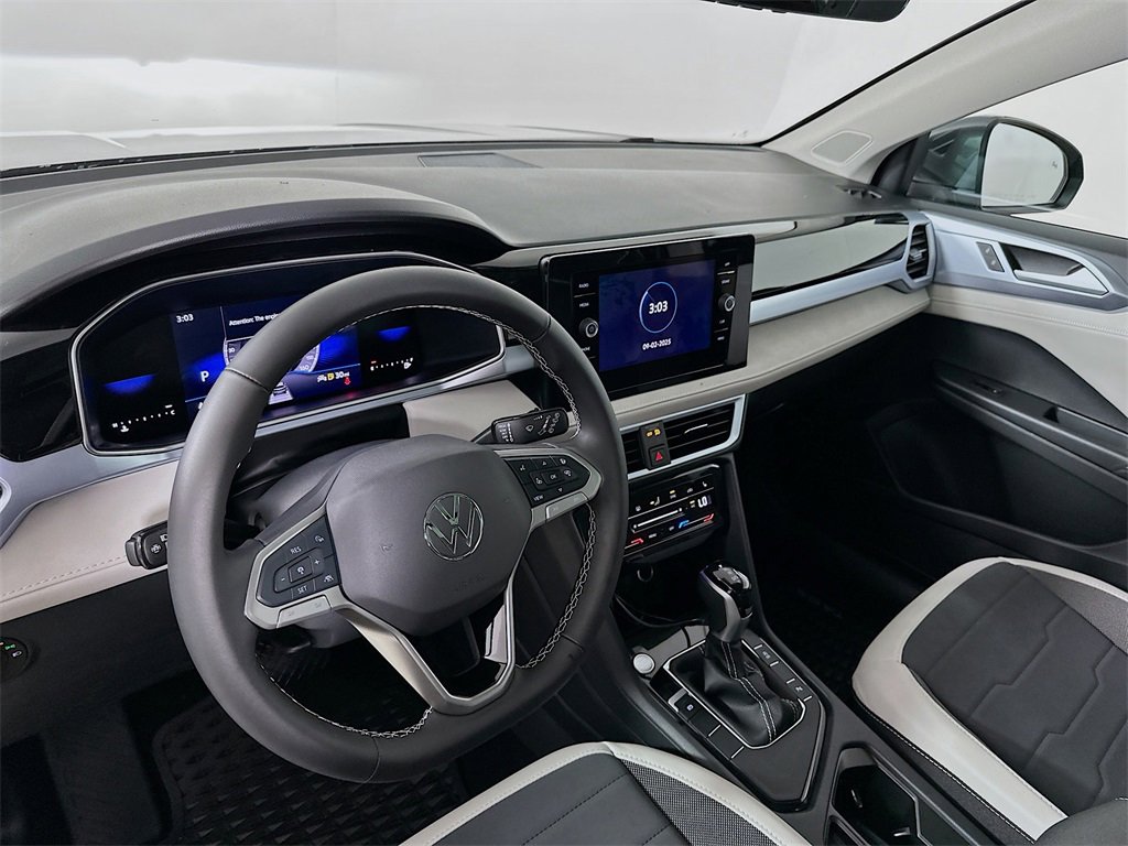 New 2025 Volkswagen Taos SE image 10