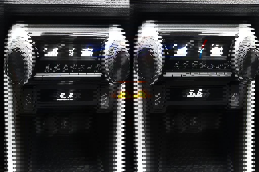 Used 2024 Toyota RAV4 LE image 23