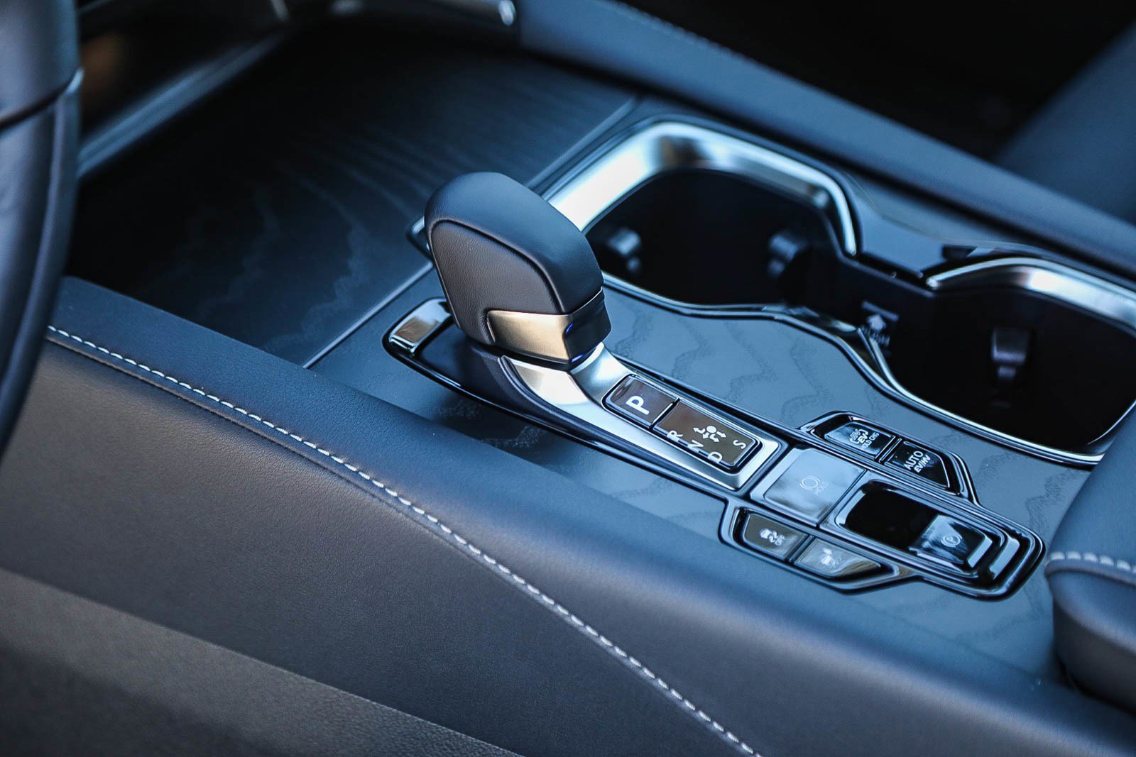 New 2026 Lexus RX 450h 450h+ Luxury image 20