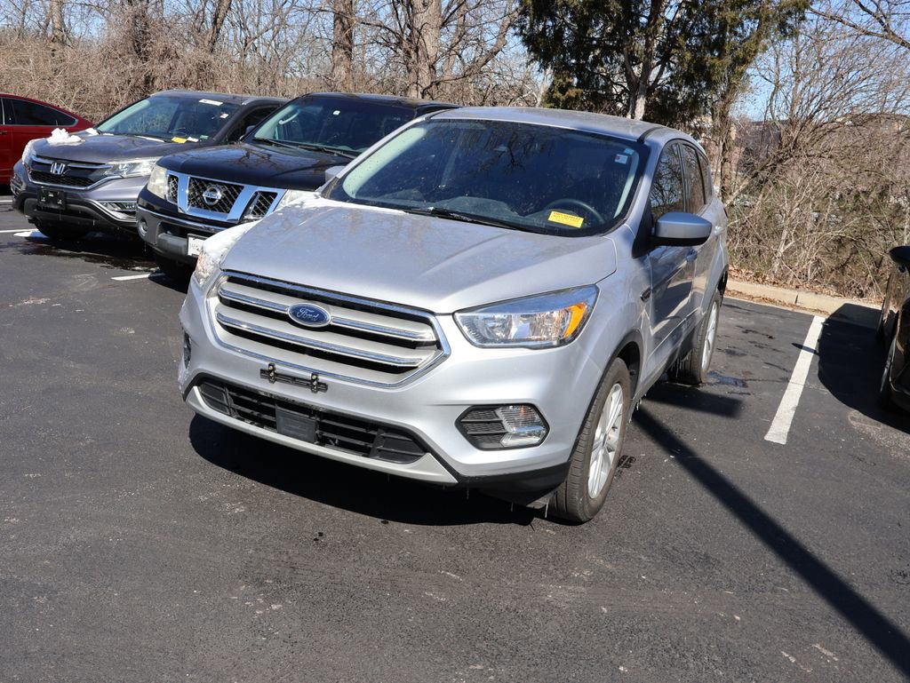 Used 2019 Ford Escape SE image 3