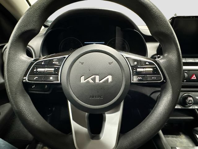 Used 2023 Kia Forte LXS w/ LXS Technology Package FWD image 11