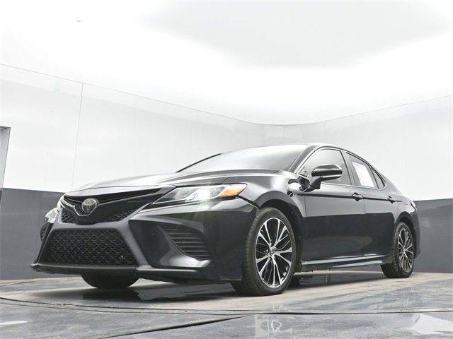 Used 2018 Toyota Camry L image 42