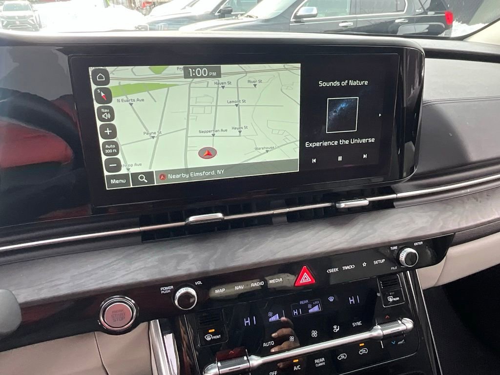 Used 2024 Kia Carnival EX image 23