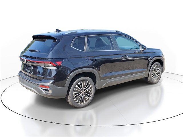 New 2025 Volkswagen Taos SE image 4