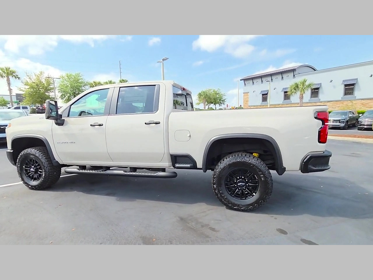 New 2026 Chevrolet Silverado 2500 ZR2 AWD/4WD image 18