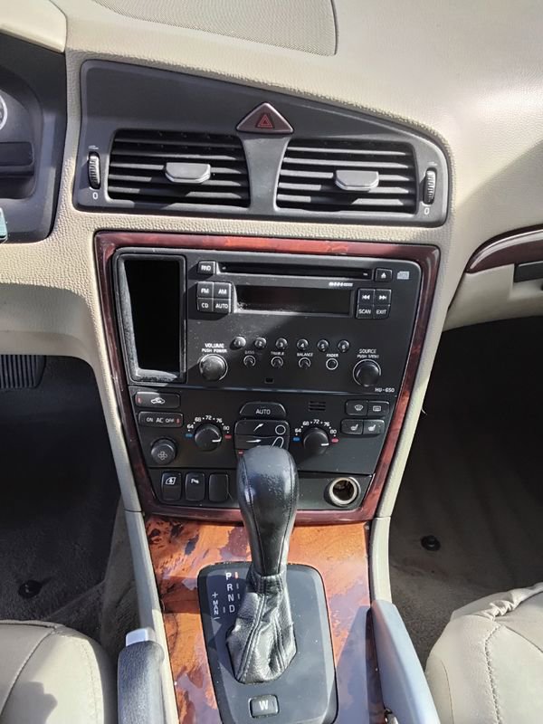 Used 2007 Volvo XC70 image 13