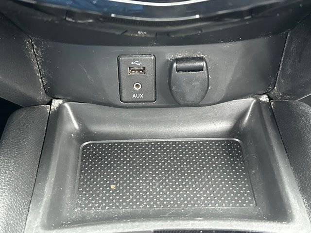 Used 2018 Nissan Rogue Sport SV AWD/4WD image 32