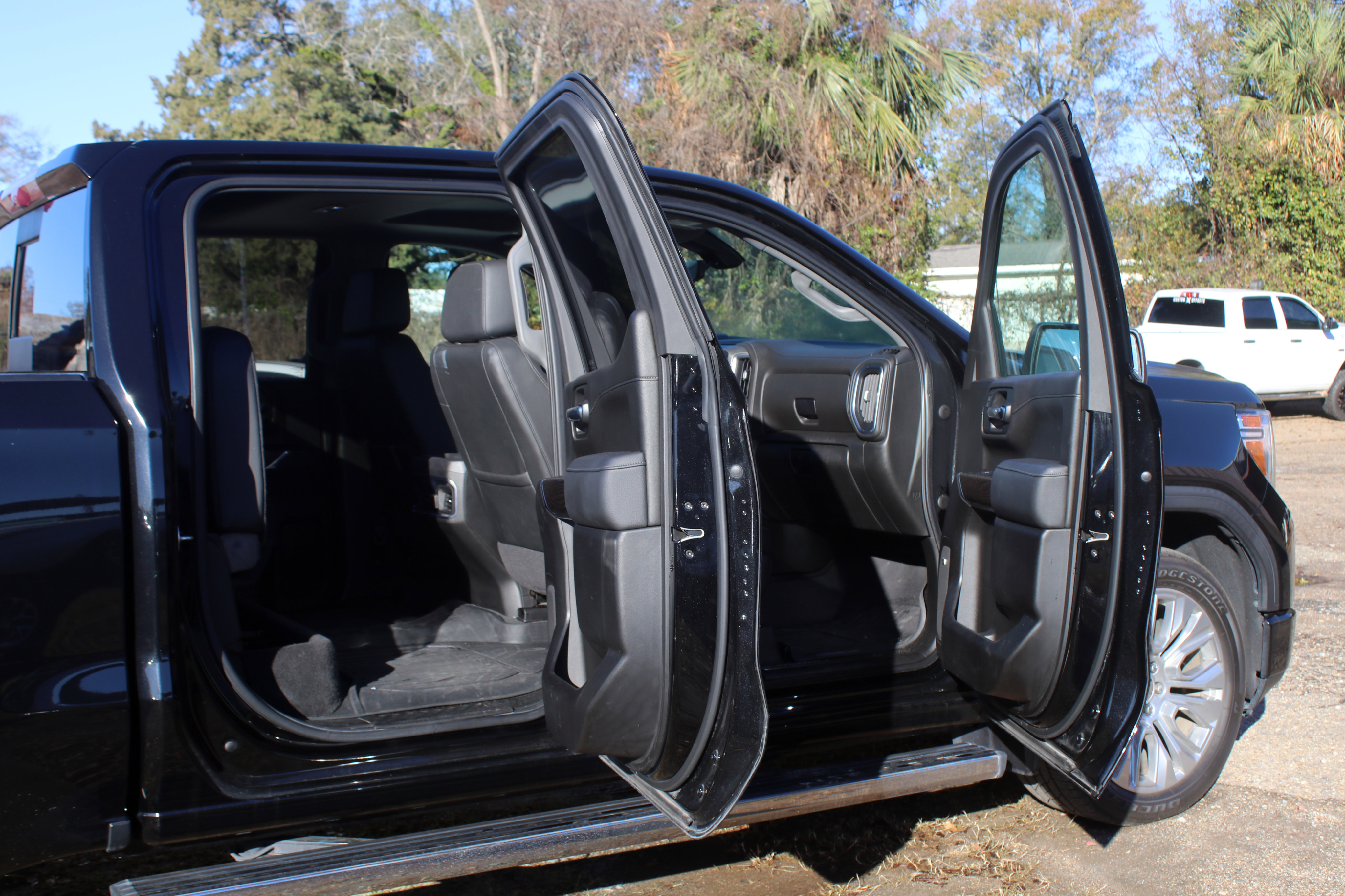 Used 2022 GMC Sierra 1500 Denali w/ Denali Reserve Package image 23