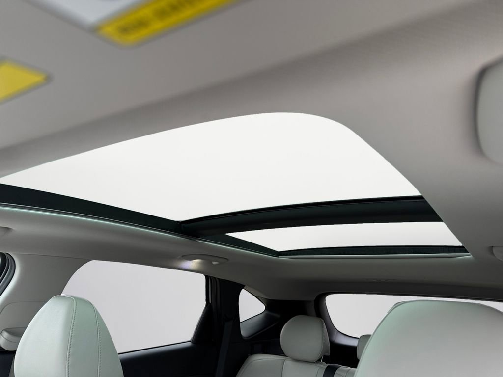 Used 2022 Hyundai Tucson Limited w/ Cargo Package image 17