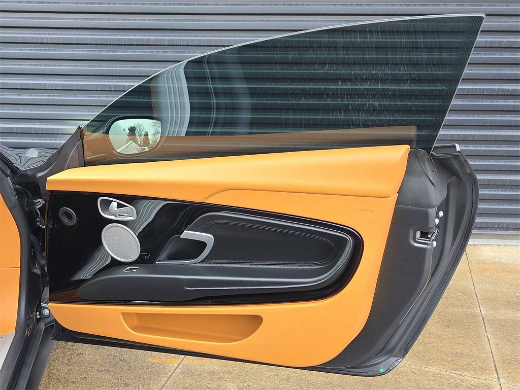 Used 2019 Aston Martin DB11 Volante image 22