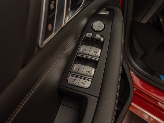 New 2026 BMW ALPINA XB7 AWD/4WD image 14