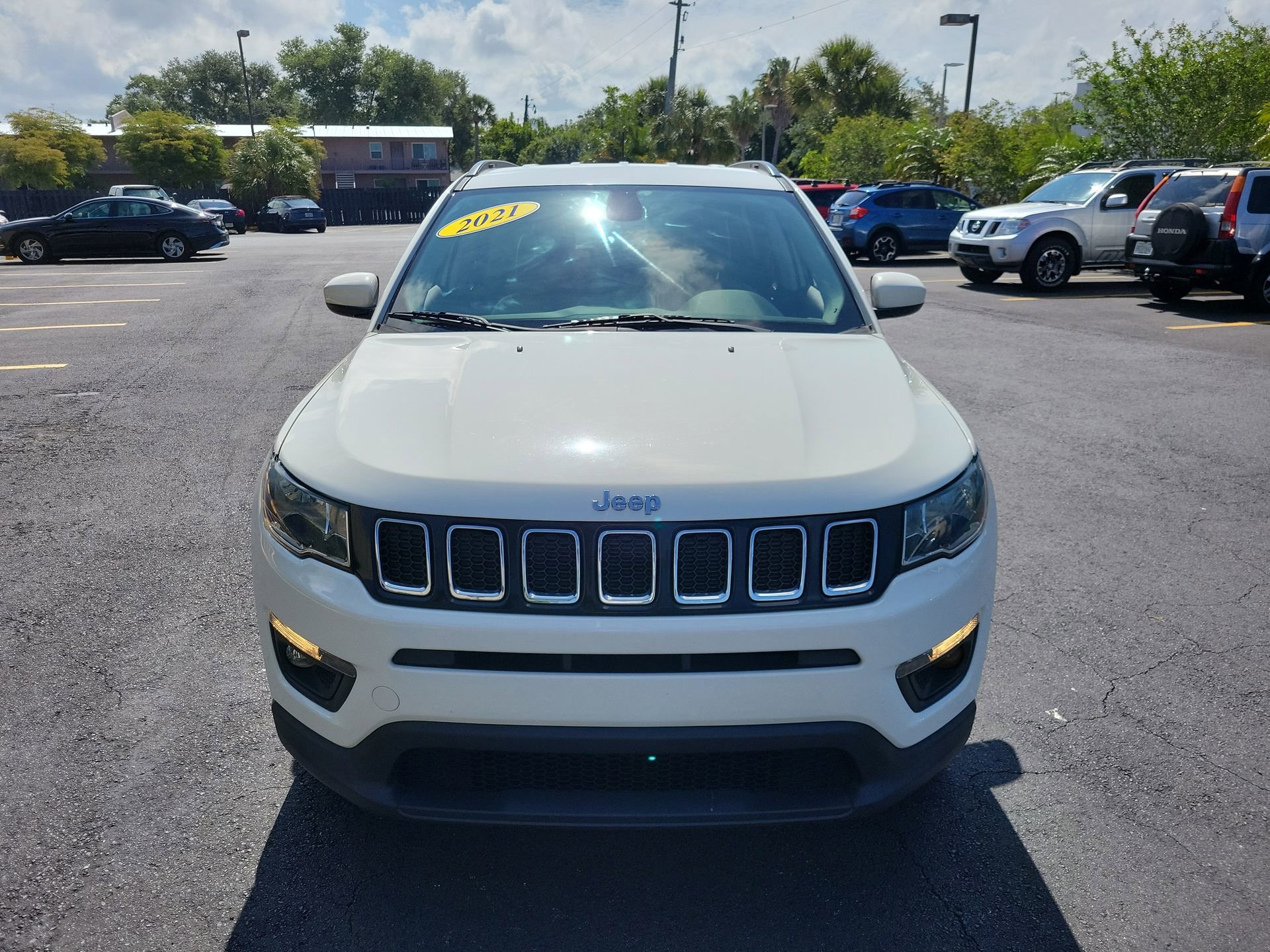 Used 2021 Jeep Compass Latitude FWD image 4