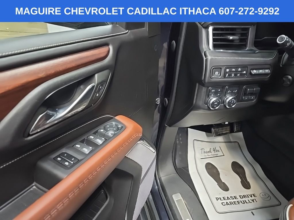 Used 2023 GMC Yukon XL Denali Ultimate AWD/4WD image 29