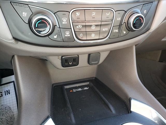 Used 2018 Chevrolet Traverse Premier image 25