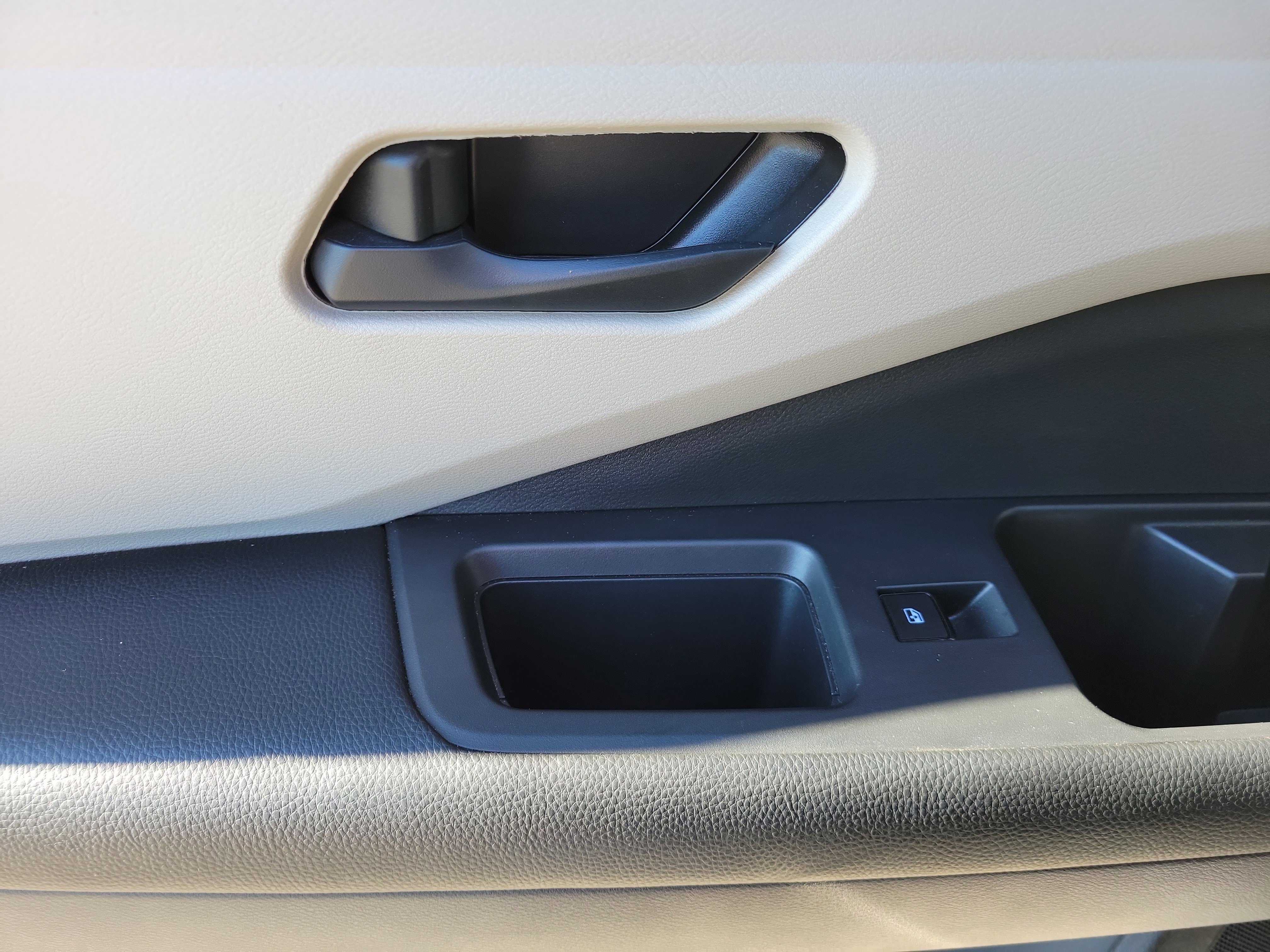 Used 2023 Nissan Pathfinder SV image 21