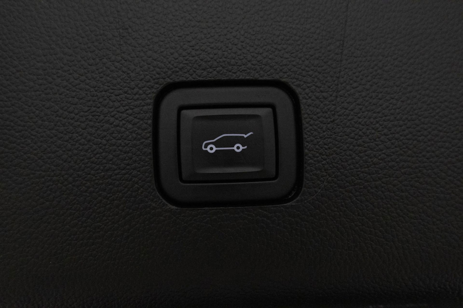 Used 2021 Chevrolet Traverse LT image 34