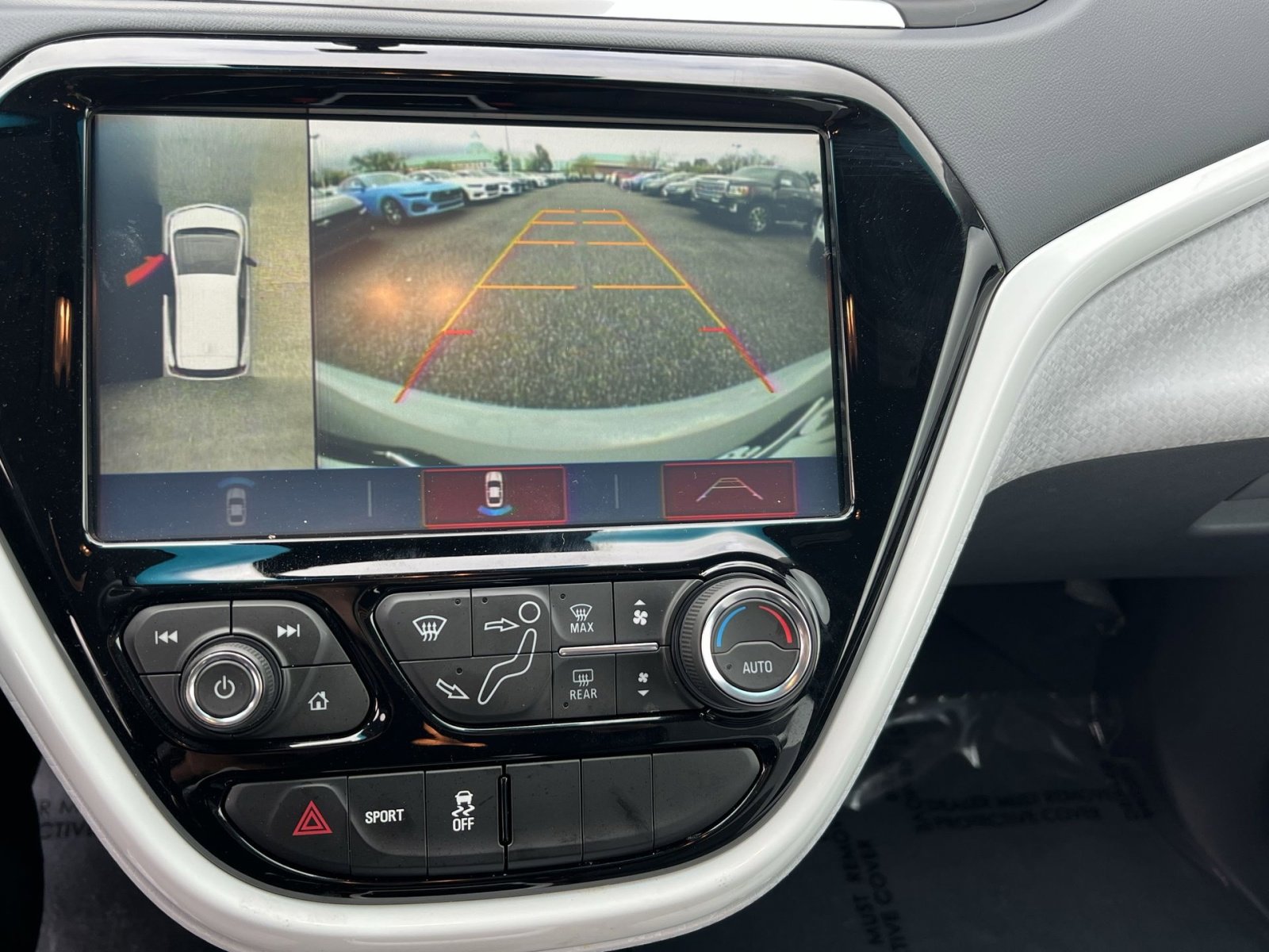 Used 2019 Chevrolet Bolt Premier w/ Infotainment Package image 19