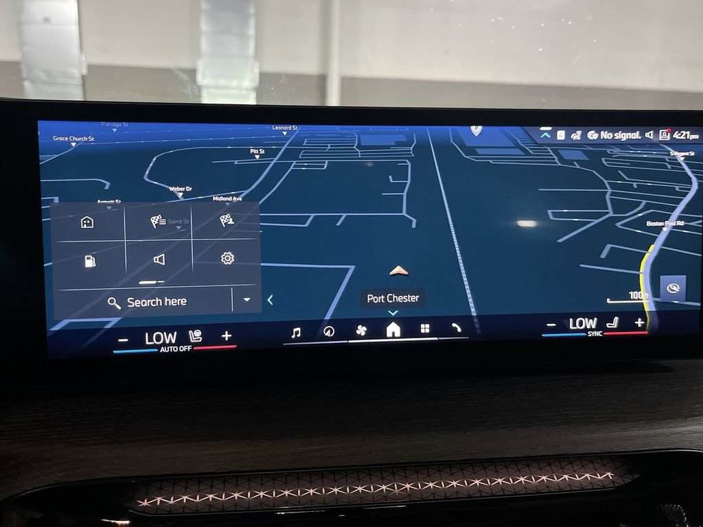 New 2025 BMW 330i xDrive Sedan w/ Convenience Package image 18