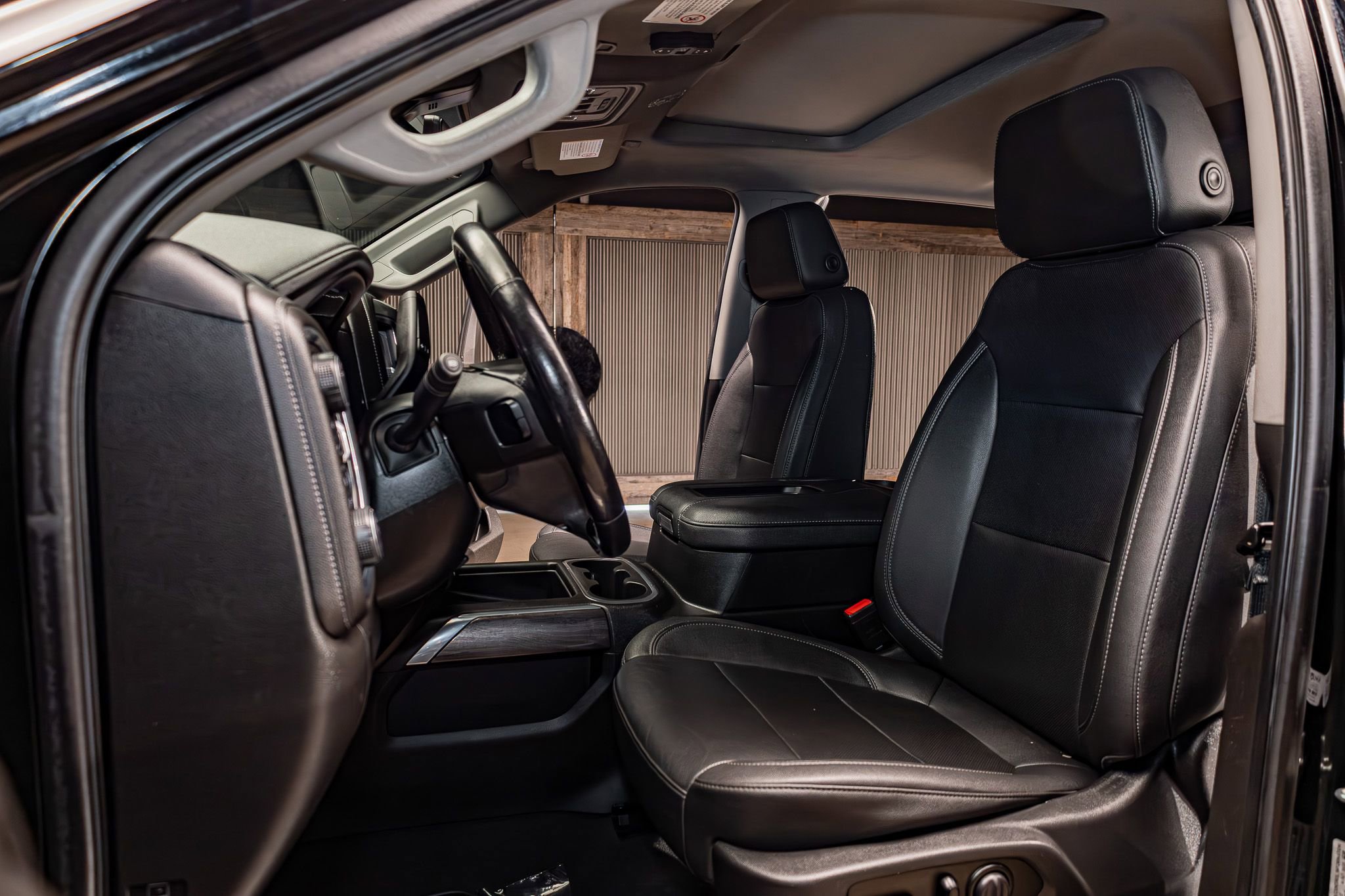 Used 2021 Chevrolet Silverado 2500 LTZ w/ LTZ Plus Package AWD/4WD image 23