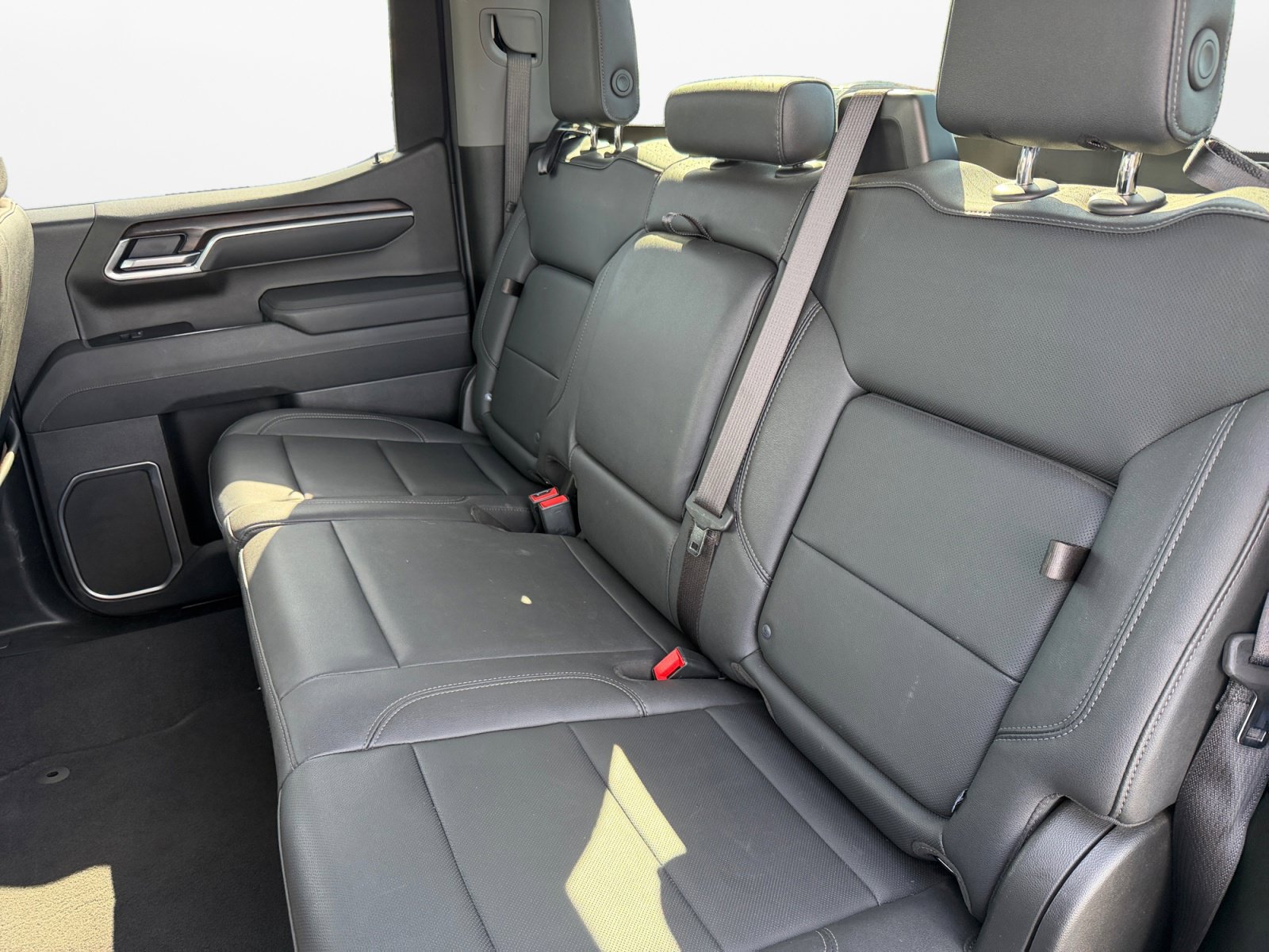 Used 2026 GMC Sierra 1500 SLT AWD/4WD image 17