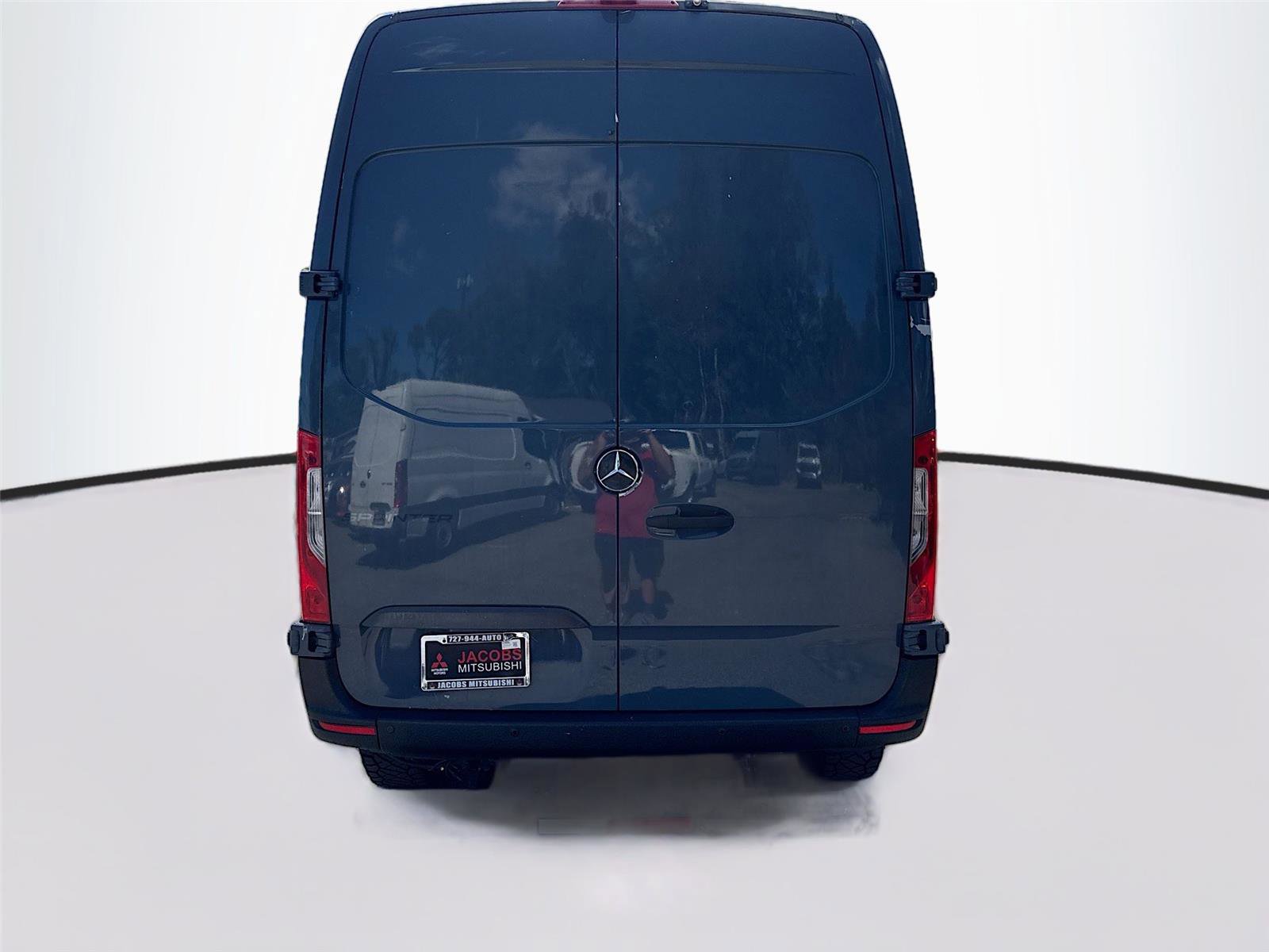 Used 2019 Mercedes-Benz Sprinter 144 image 4