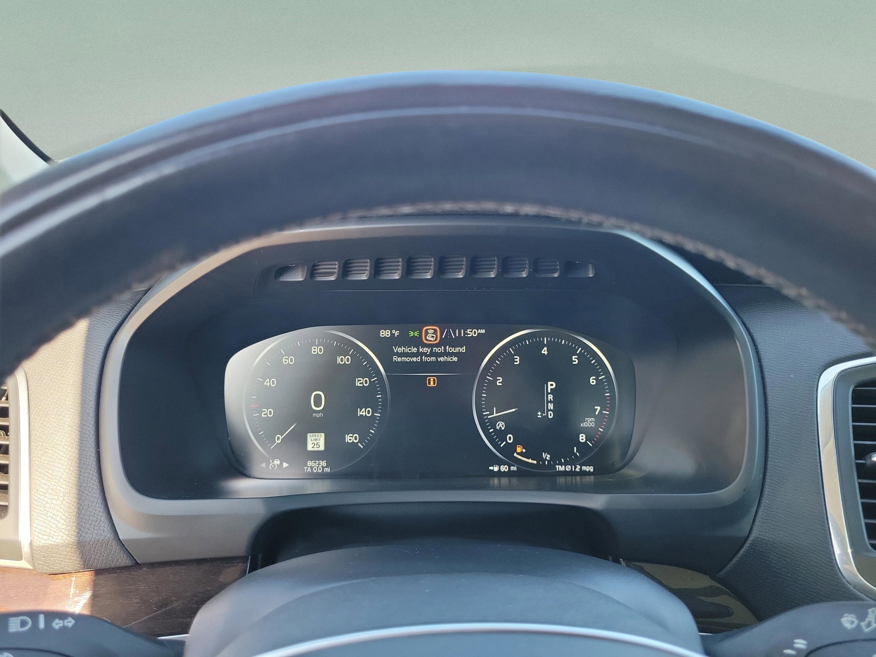 Used 2019 Volvo XC90 T6 Momentum w/ Protection Package Premier image 29