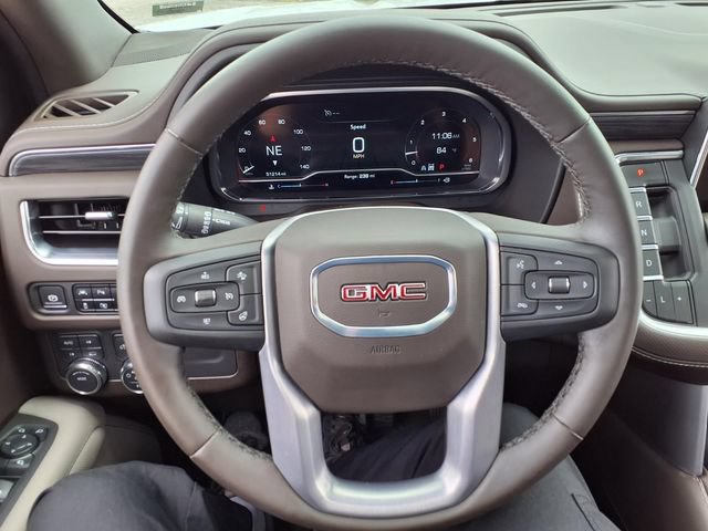 Used 2024 GMC Yukon SLT w/ SLT Luxury Package AWD/4WD image 26