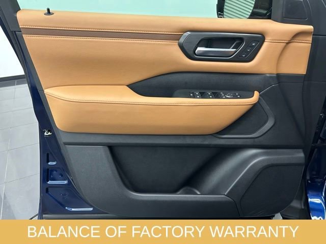 Used 2025 Nissan Armada SL w/ Captain's Chari Seat Package image 18