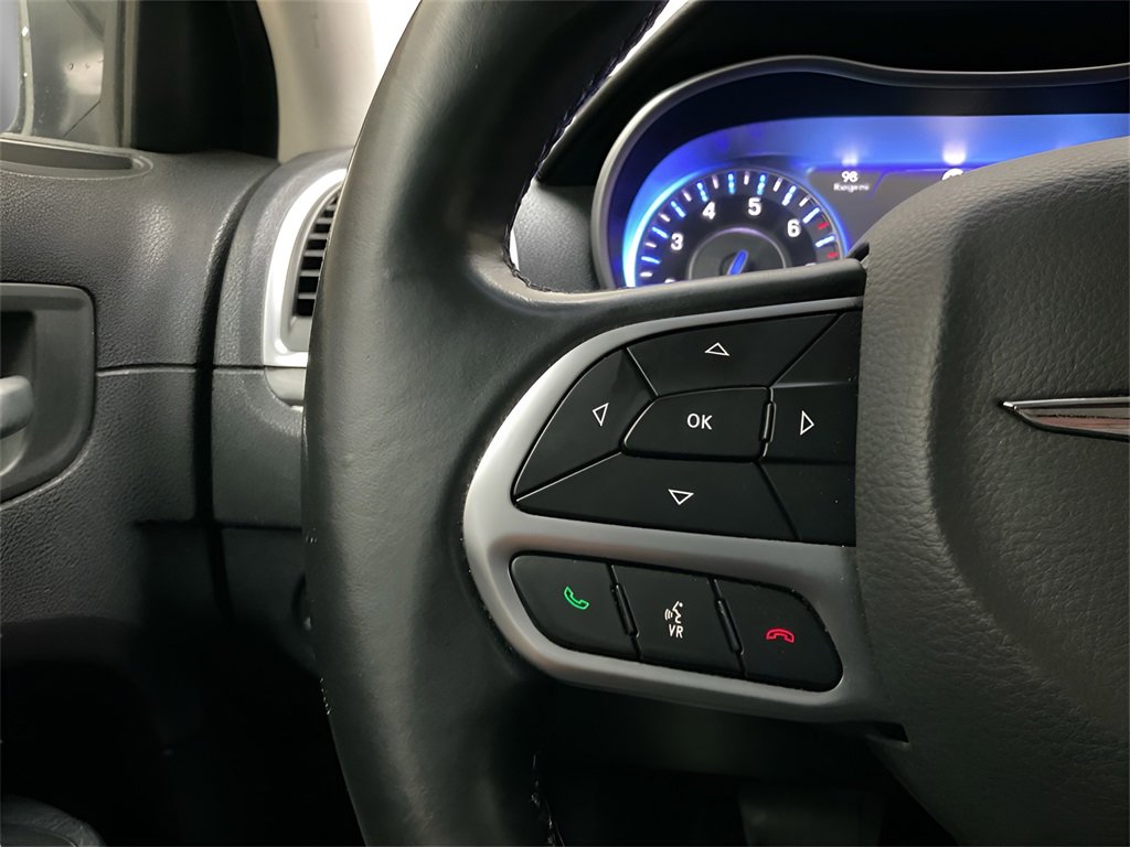 Used 2017 Chrysler 300 Limited image 26