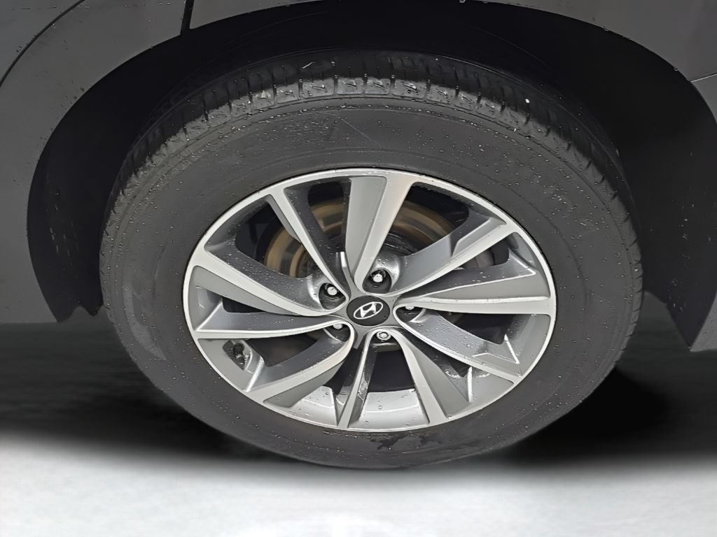 Used 2020 Hyundai Santa Fe SEL w/ Convenience + Premium Package FWD image 41