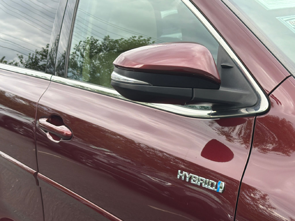 Used 2019 Toyota Highlander XLE AWD/4WD image 11