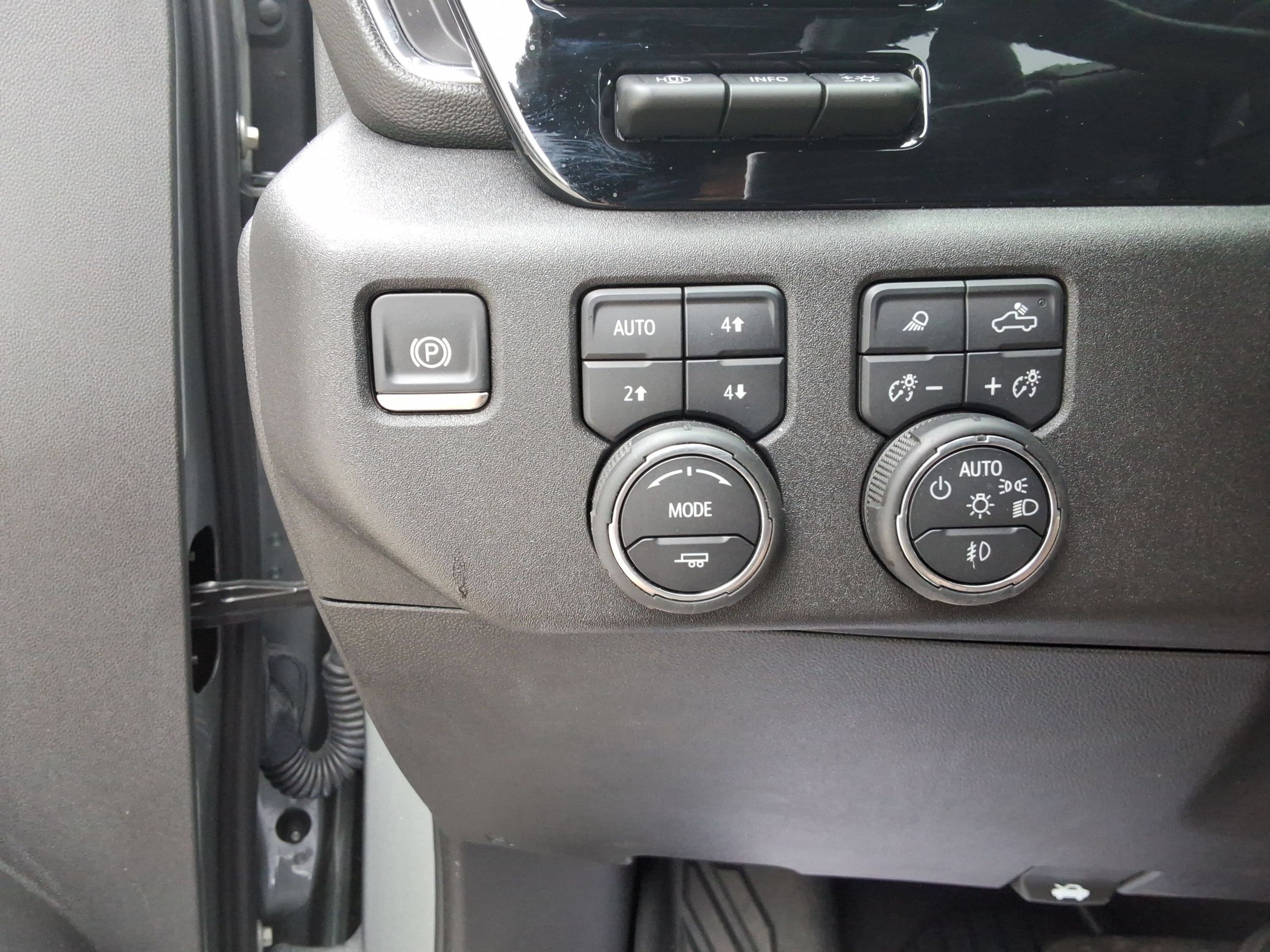 Used 2026 Chevrolet Silverado 1500 High Country AWD/4WD image 20