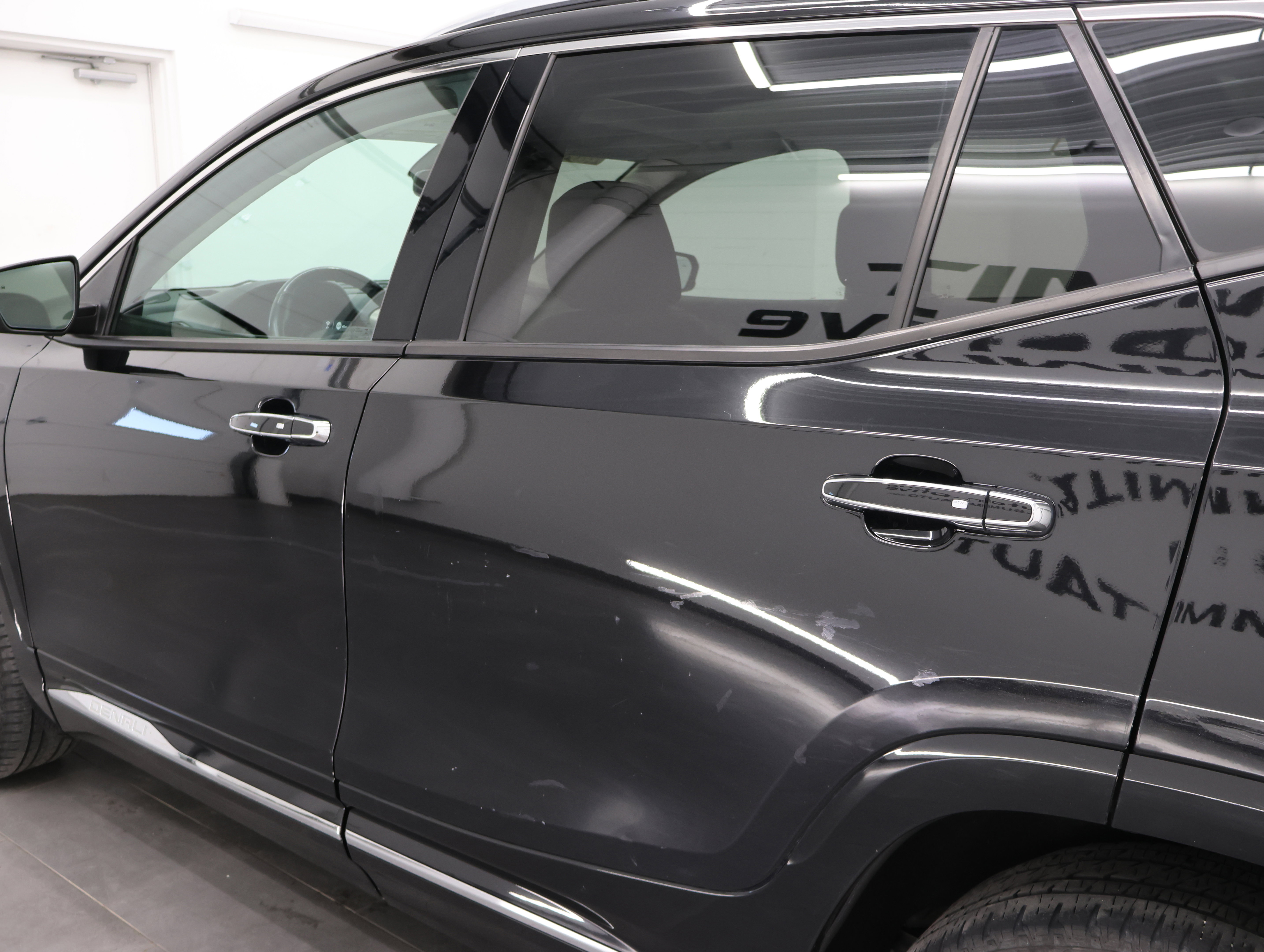 Used 2018 GMC Terrain Denali w/ Comfort Package AWD/4WD image 34