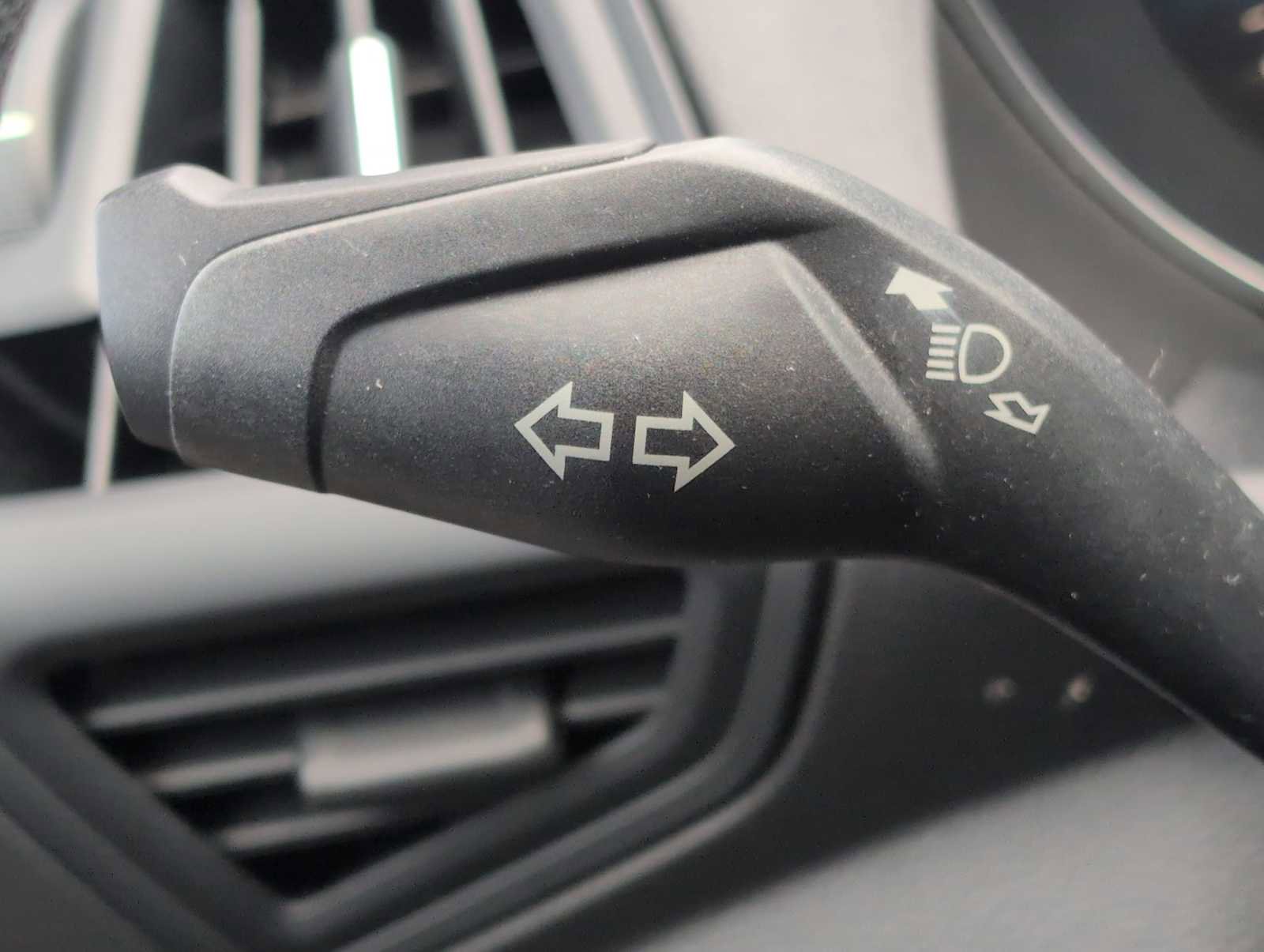 Used 2014 Ford Escape SE image 26