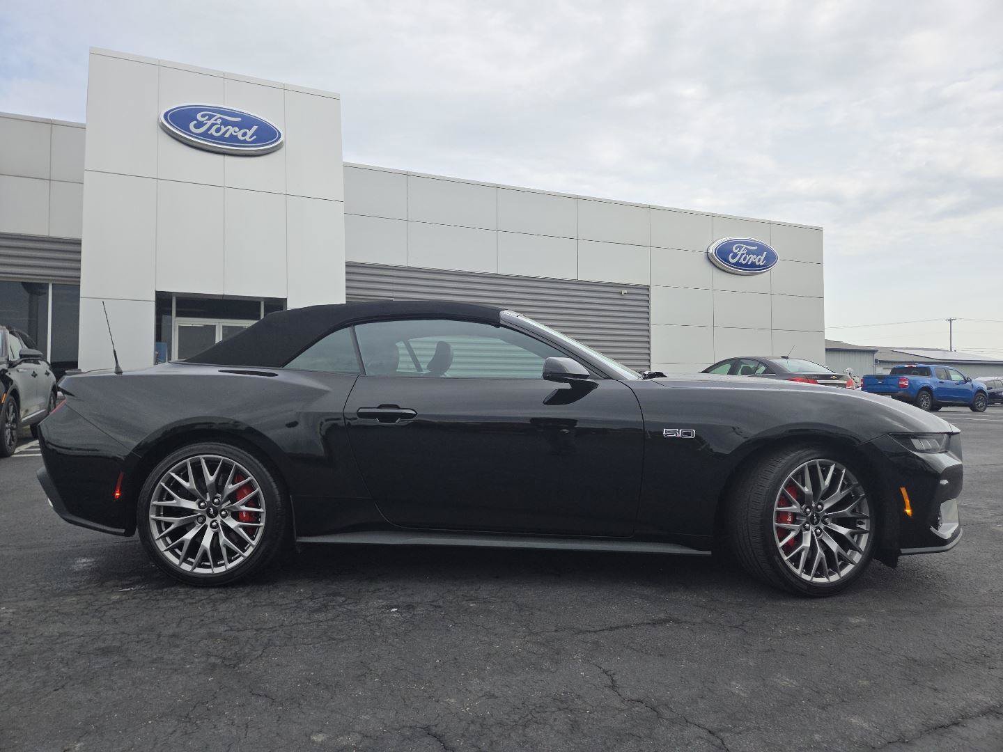 Used 2025 Ford Mustang GT Premium RWD image 18